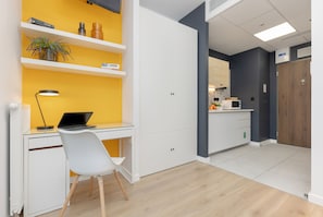 Living room - Wola Studio Kasprzaka by Renters (Warsaw)