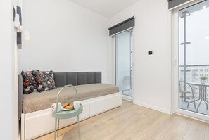 Studio, balcon | Draps fournis