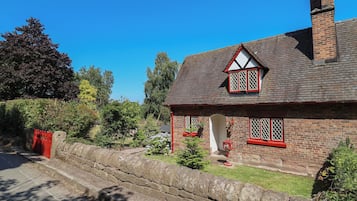 Cottage | Interior
