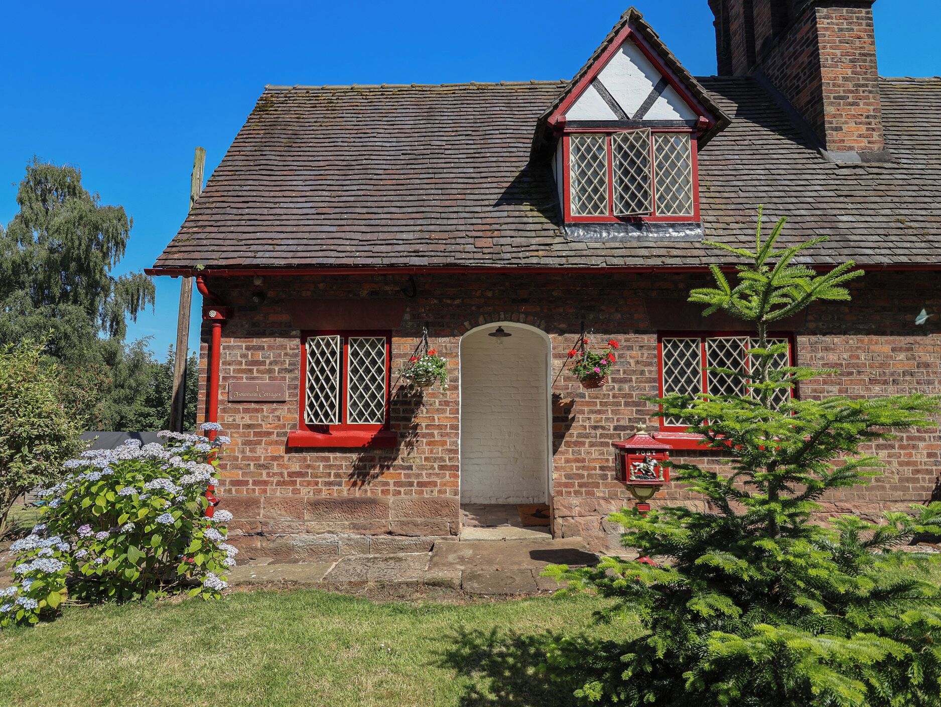 Cottage | Interior