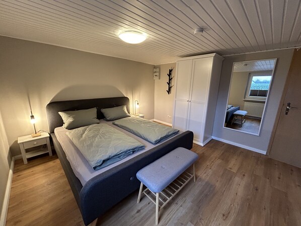 2 slaapkamers, reisbedje, wifi, beddengoed