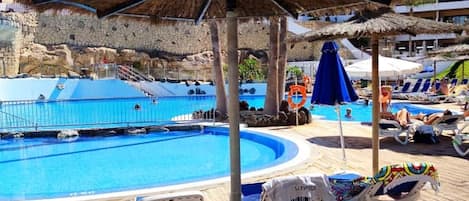 حمّام سباحة خارجي، حمّام سباحة مُدفَّأ