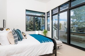 3 bedrooms, iron/ironing board, free WiFi, bed sheets - Spend Winter in Sun Valley! New 3 Bedroom Condo with Mountain Views (Ketchum)