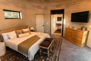 1 soverom, strykejern/-brett, reiseseng for barn og wi-fi (inkludert)