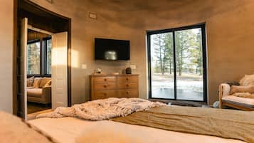 1 bedroom, iron/ironing board, travel cot, free WiFi