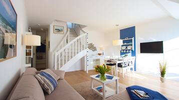 TV, table tennis, books, stereo