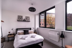 1 soverom, skrivebord, strykejern/-brett og wi-fi