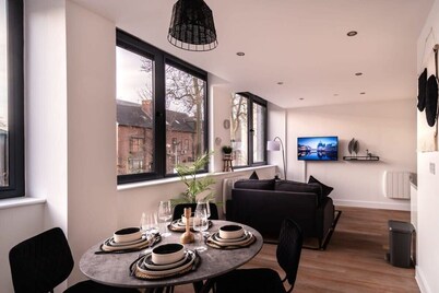 Stylish 1 BR in Alexandra Rise Manchester