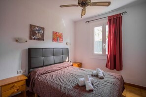 2 quartos, ferros/tábuas de passar roupa, Wi-Fi, roupa de cama