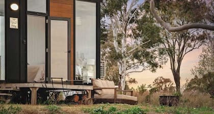 Toowoomba Valley Views by Tiny Away