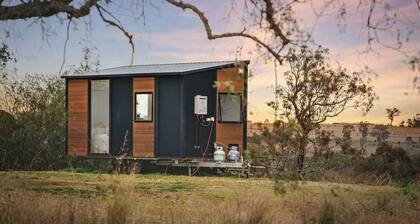 Toowoomba Valley Views by Tiny Away