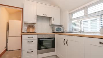 Fridge, dishwasher, electric kettle, toaster