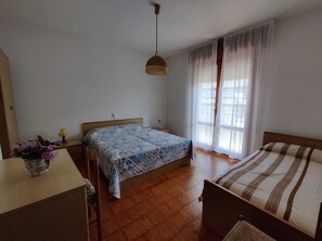 Departamento, 1 habitación, balcón, vista a la ciudad | 2 habitaciones 
