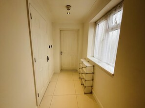Apartment | Interior - Charming 2-bed Apartment in Hounslow (Hounslow)