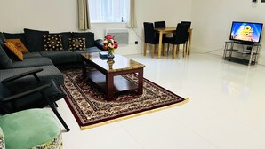 Ảnh chưa phân loại, 2 trong số 13 ảnh, nút