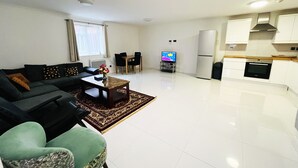Ảnh chưa phân loại, 3 trong số 13 ảnh, nút
