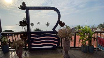 Beach/ocean view