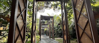 Just B Boutique Hotel