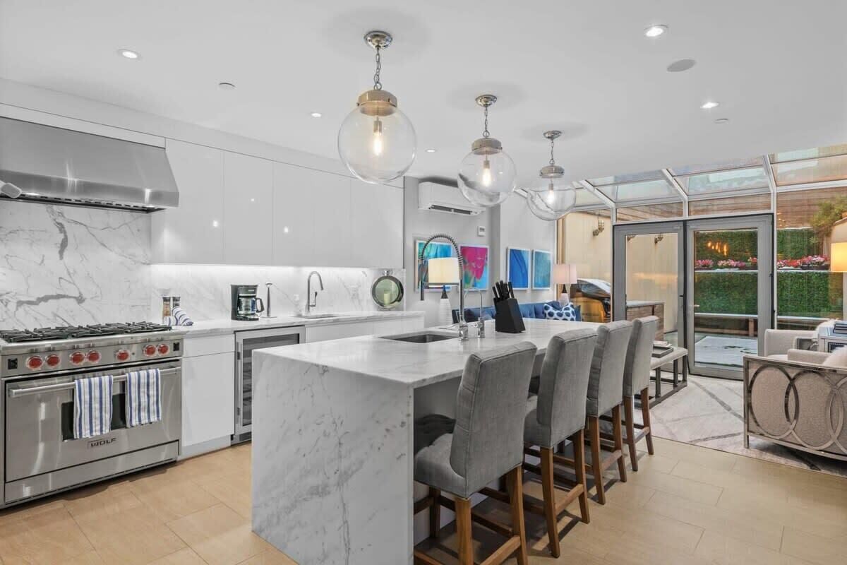 Bedford by RoveTravel | West Village TH w/ Garden