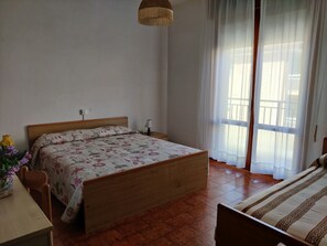 Apartment, 2 Bedrooms, Balcony, City View
