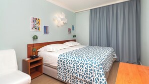 Minibar, desk, free WiFi