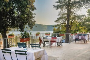 Daily buffet breakfast (EUR 30 per person)