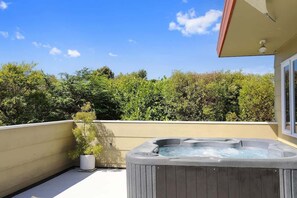 Outdoor spa tub - Stay at 5A | Lynmore Location with Spa Pool (Rotorua)