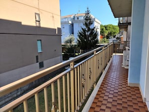 Apartment, 2 Schlafzimmer, Balkon, Stadtblick | Terrasse/Patio