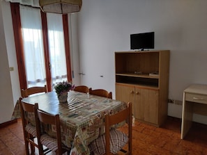 Apartment, 2 Bedrooms, Balcony, City View | Dining - Comfy Flat Near the Beach (Caorle)