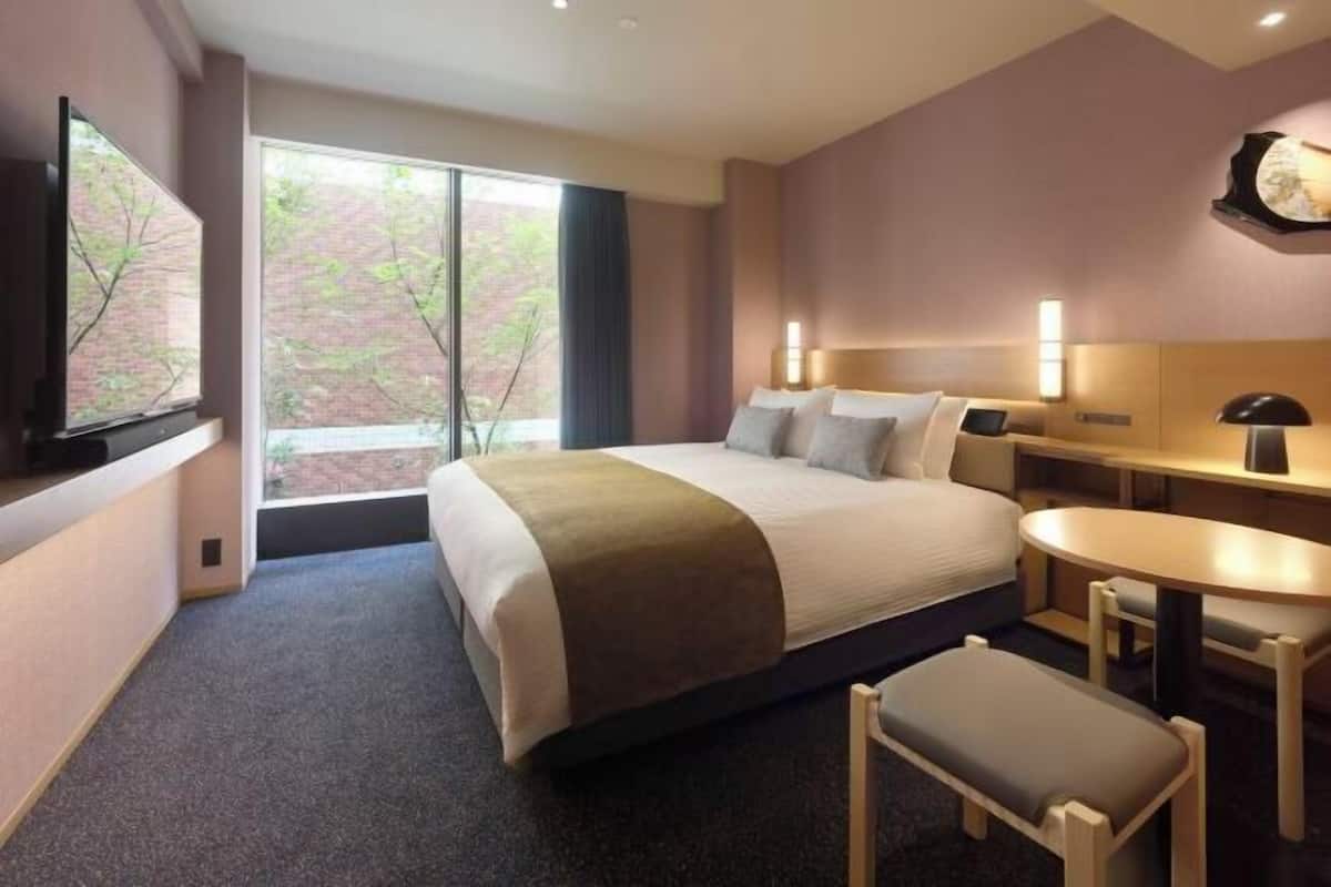1 Schlafzimmer, Daunenbettdecken, Zimmersafe, Schreibtisch