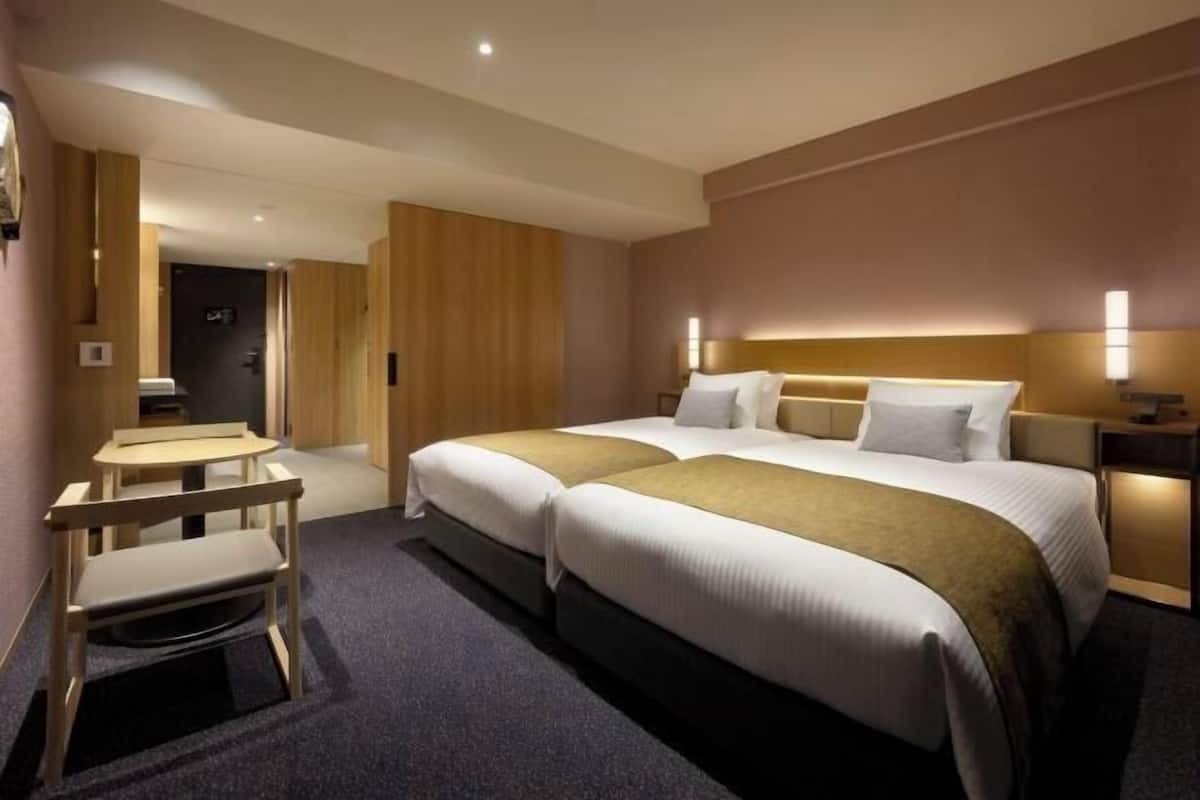 1 Schlafzimmer, Daunenbettdecken, Zimmersafe, Schreibtisch
