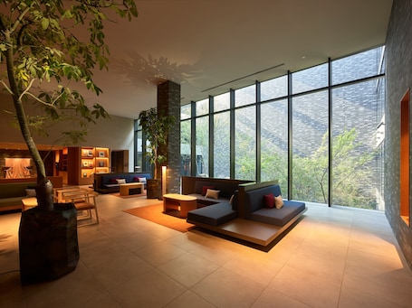 Lobby. Mitsui Garden Hotel Kyoto Sanjo PREMIER