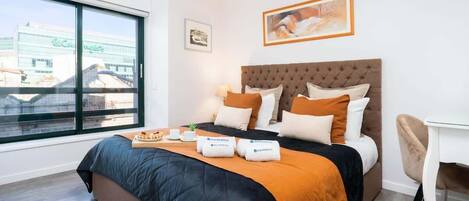 4 多间卧室、熨斗/熨衣板、旅行婴儿床、WiFi