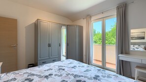 3 chambres, fer et planche à repasser, Wi-Fi gratuit, draps fournis