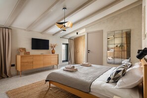 2 chambres, fer et planche à repasser, Wi-Fi gratuit, draps fournis