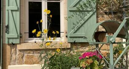 Gîte Barbafeuilles Jolie Maison au Calme, Cuisine Équipée et Wifi Performant