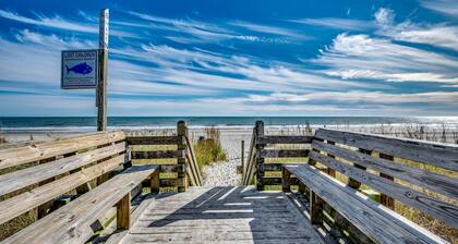 Shore Nuff: Surfside Beach. 1 blk to Beach, Private Pool, Golf Cart