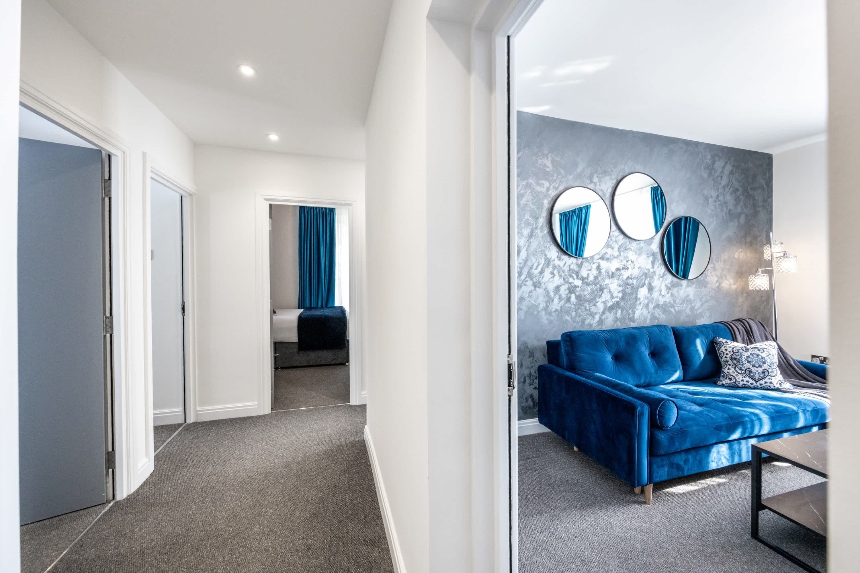 テレビ、書斎 / ワークスペース