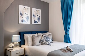 4 chambres, fer et planche à repasser, lit parapluie, Wi-Fi