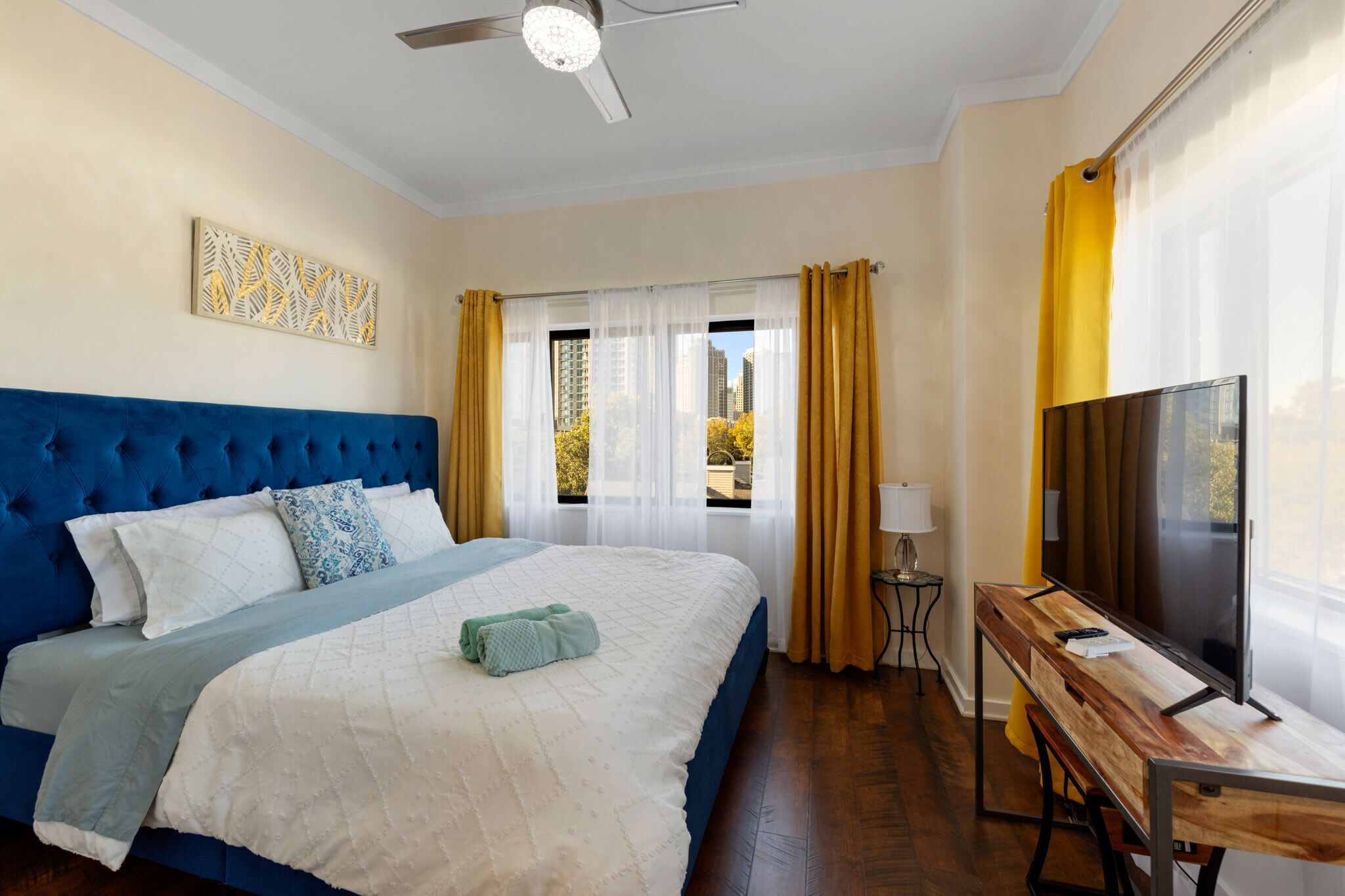 2 bedrooms, iron/ironing board, WiFi, bed sheets