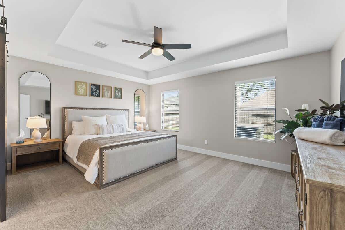 4 habitaciones y tabla de planchar con plancha 