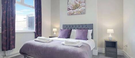 4 makuuhuonetta, internet, vuodevaatteet