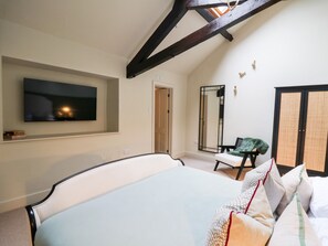 1 Schlafzimmer, individuell dekoriert, individuell eingerichtet