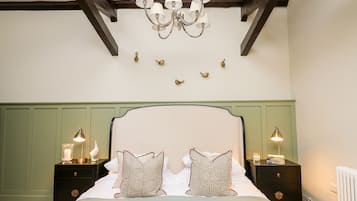 1 habitación, decoración personalizada y muebles diferentes