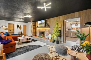 TV, lareira, videogames, aparelho de som