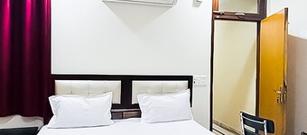 Roomshala 140 Hotel 24&7 Malviya Nagar