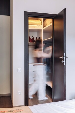 1 bedroom, desk, iron/ironing board, WiFi