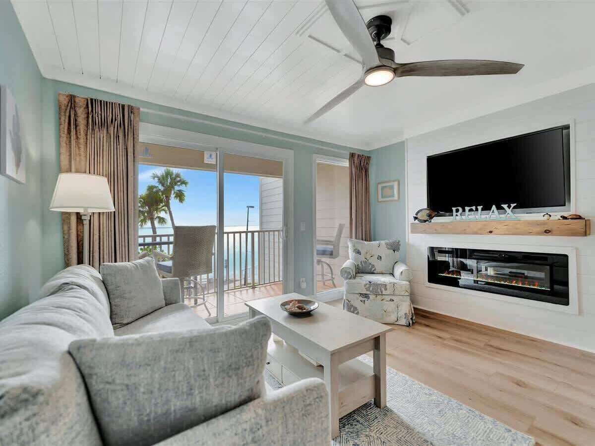 TV, fireplace, offices