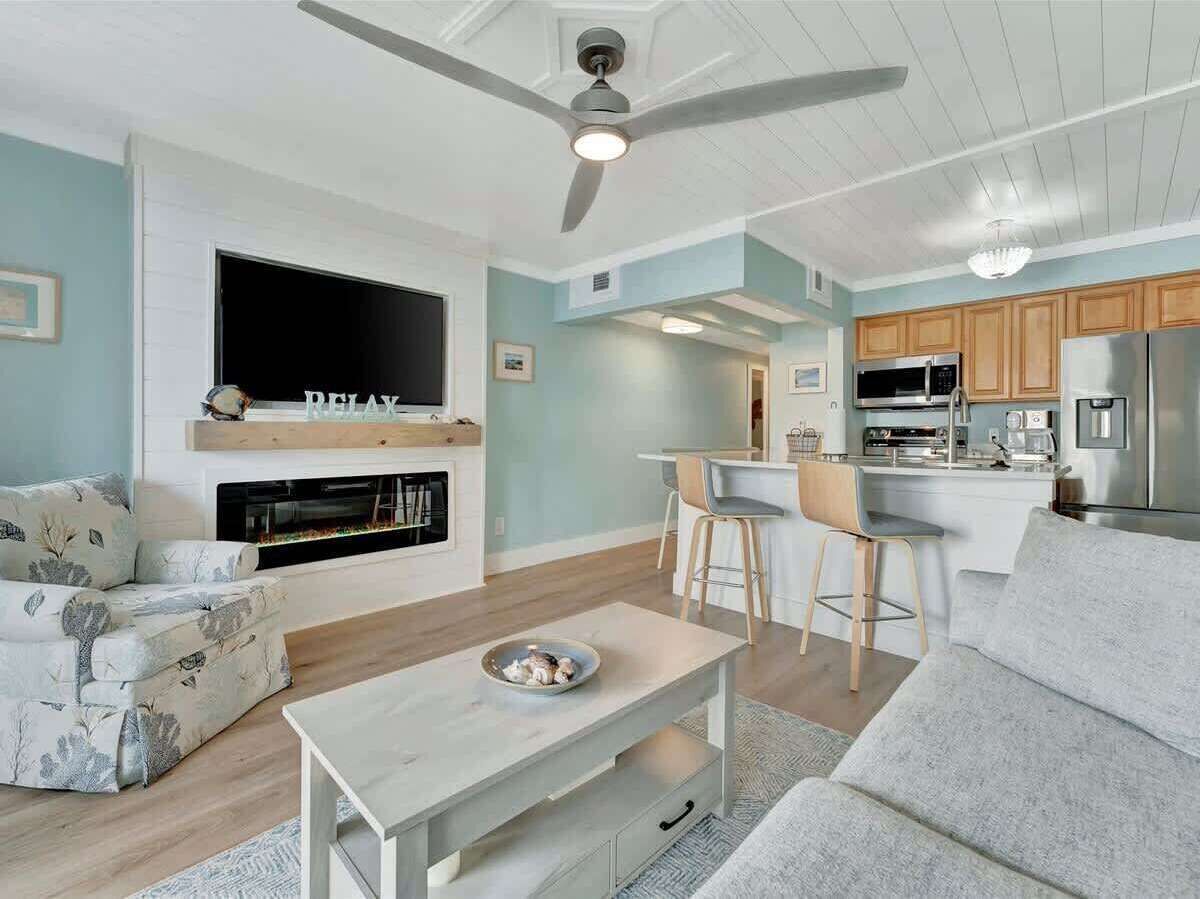TV, fireplace, offices