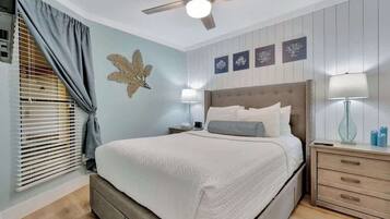 1 slaapkamer, een strijkplank/strijkijzer, wifi, beddengoed
